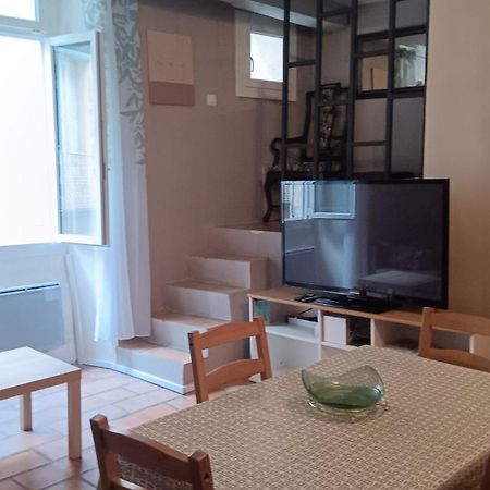 Appartement Pour 4 Personnes Dans Une Rue Tres Calme Saint-Laurent-le-Minier Εξωτερικό φωτογραφία