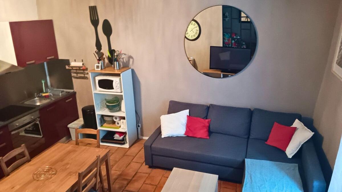 Appartement Pour 4 Personnes Dans Une Rue Tres Calme Saint-Laurent-le-Minier Εξωτερικό φωτογραφία
