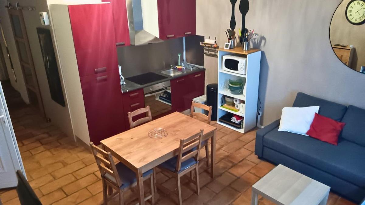 Appartement Pour 4 Personnes Dans Une Rue Tres Calme Saint-Laurent-le-Minier Εξωτερικό φωτογραφία
